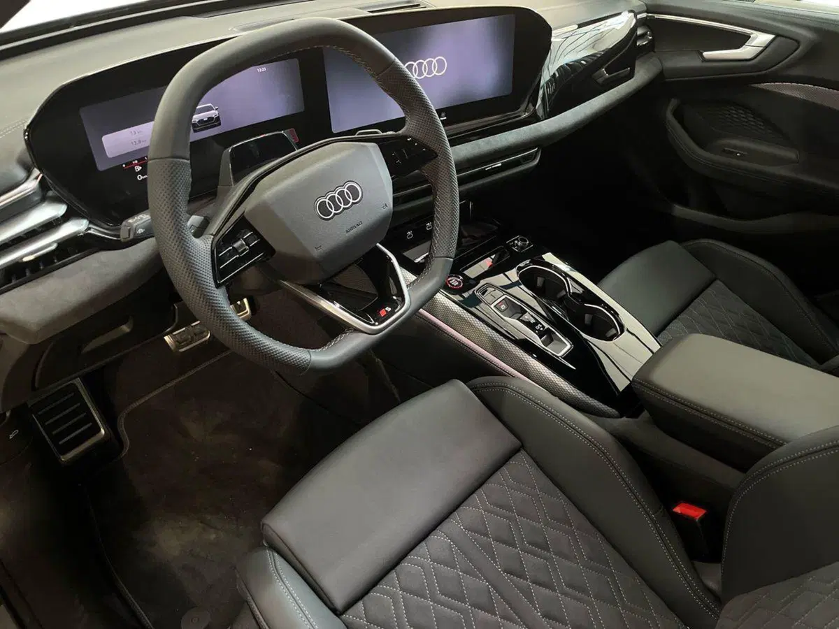 Audi A5 Avant nuova a Bari (10)