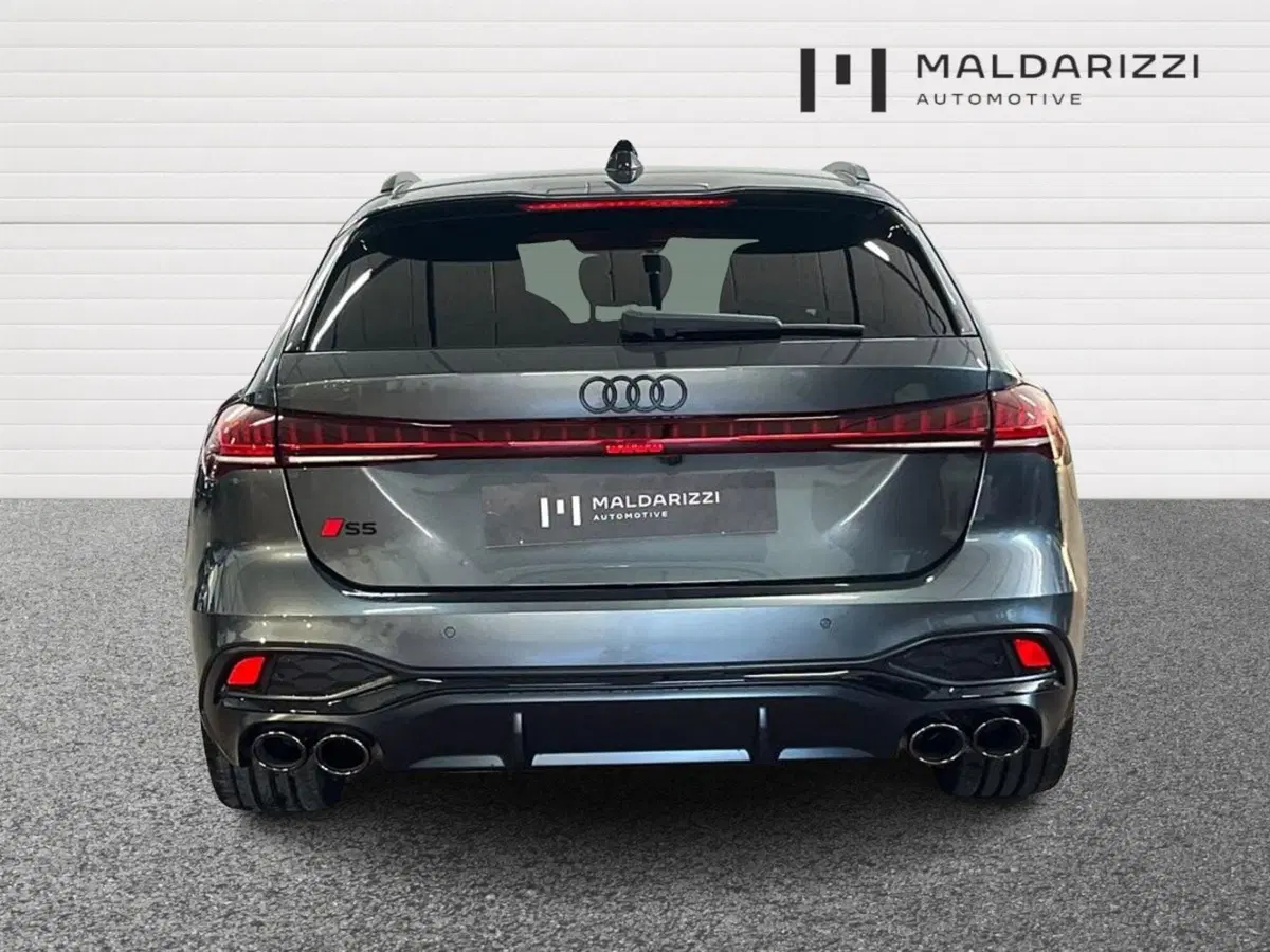 Audi A5 Avant nuova a Bari (3)