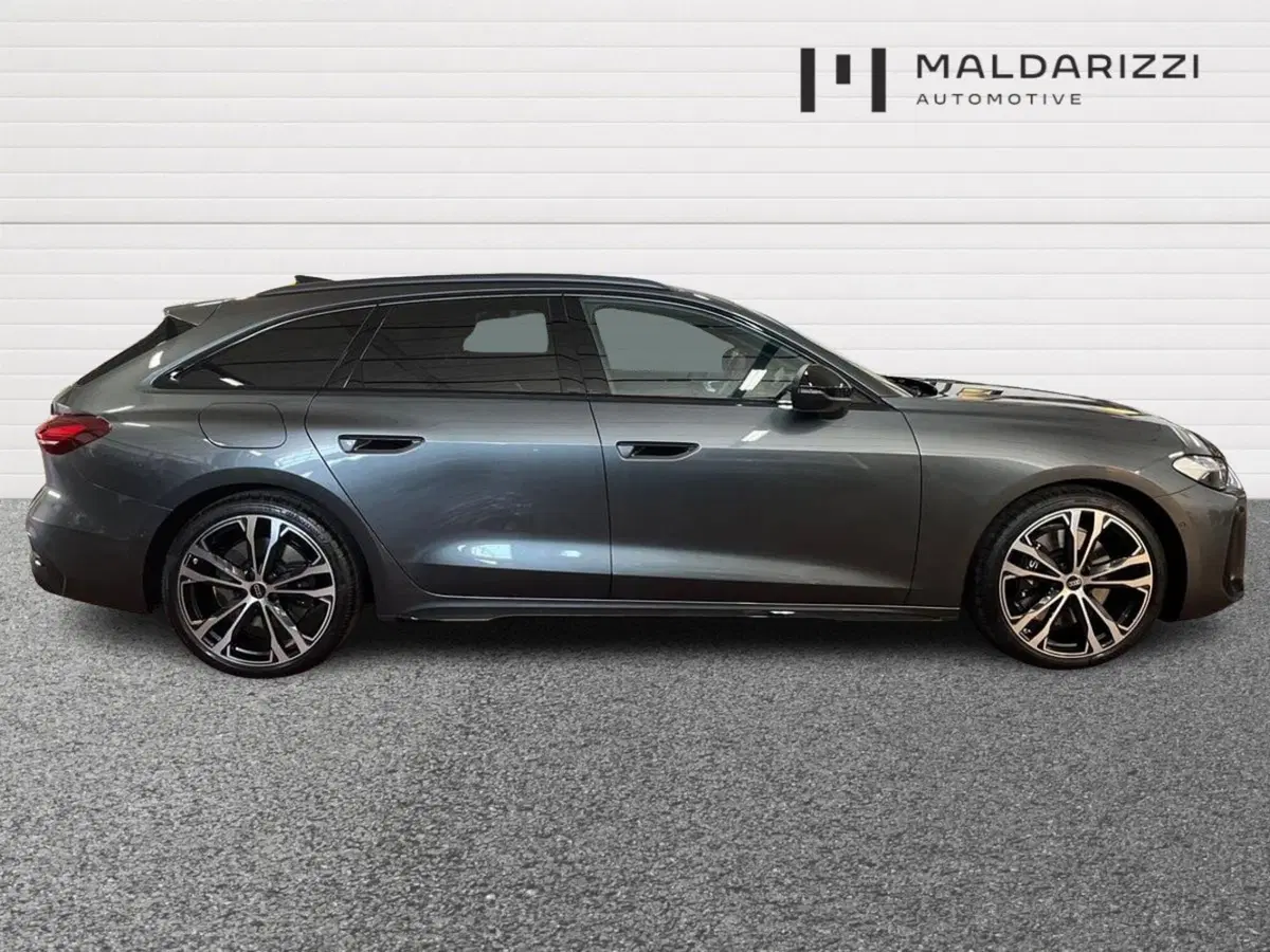 Audi A5 Avant nuova a Bari (5)