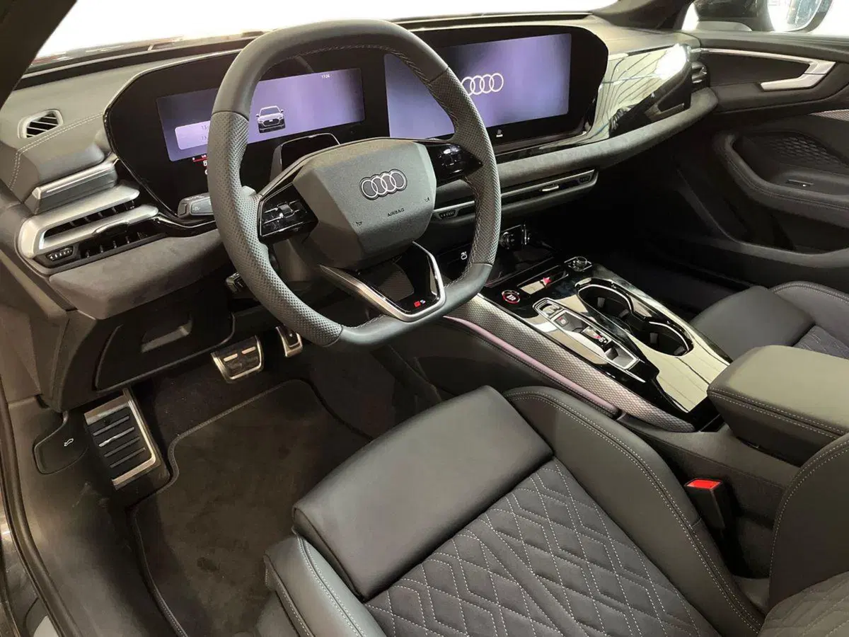 Audi A5 Avant nuova a Bari (10)