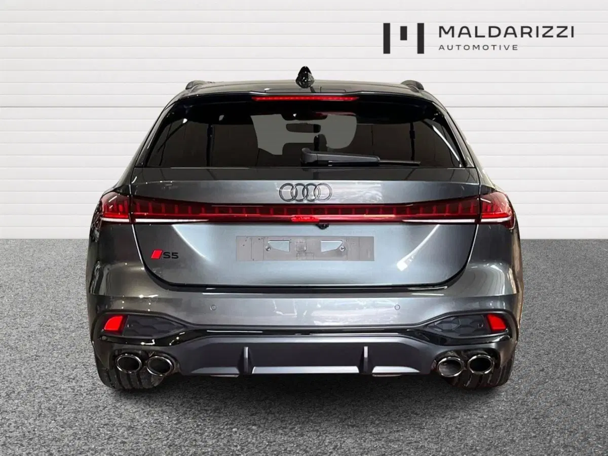 Audi A5 Avant nuova a Bari (3)