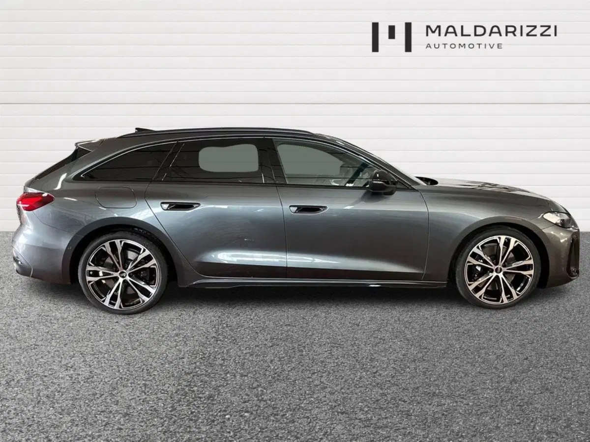 Audi A5 Avant nuova a Bari (5)
