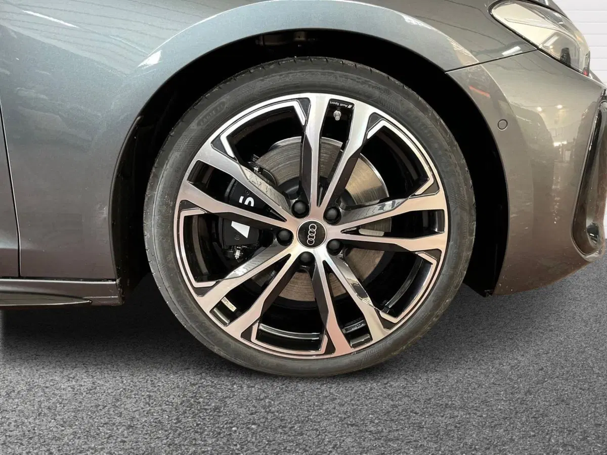 Audi A5 Avant nuova a Bari (6)