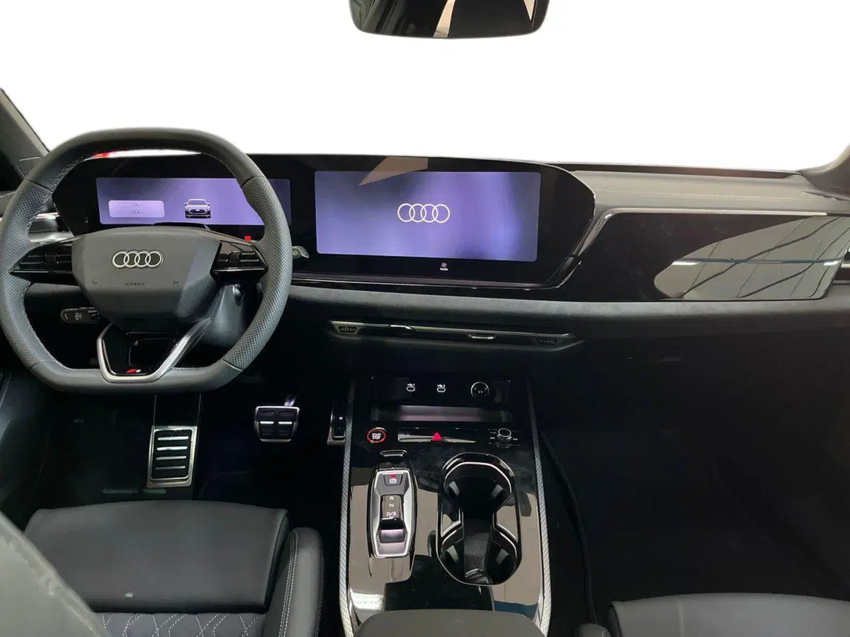 Audi A5 Avant nuova a Bari (8)