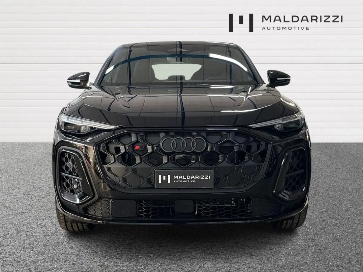 Audi Q5 Sportback nuova a Bari (2)
