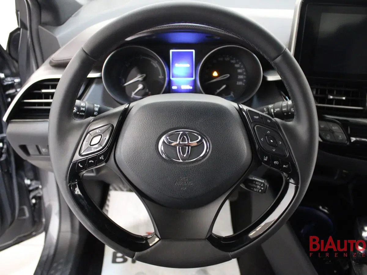 Toyota Toyota C-HR usata a Firenze (11)