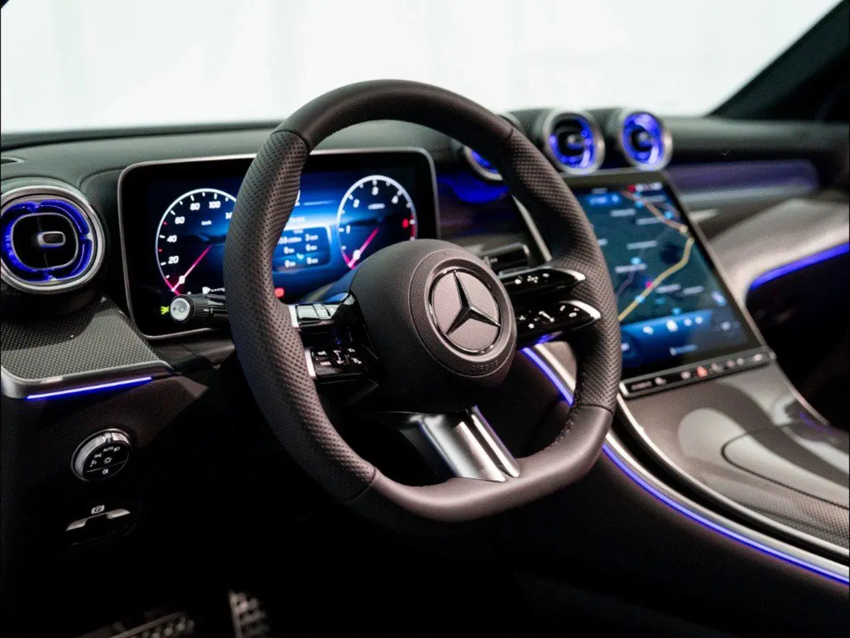 Mercedes-Benz GLC SUV nuova a Macerata (15)