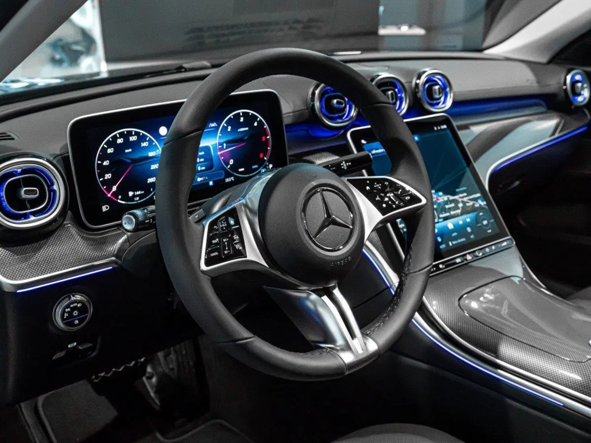 Mercedes-Benz Classe C nuova a Ancona (13)