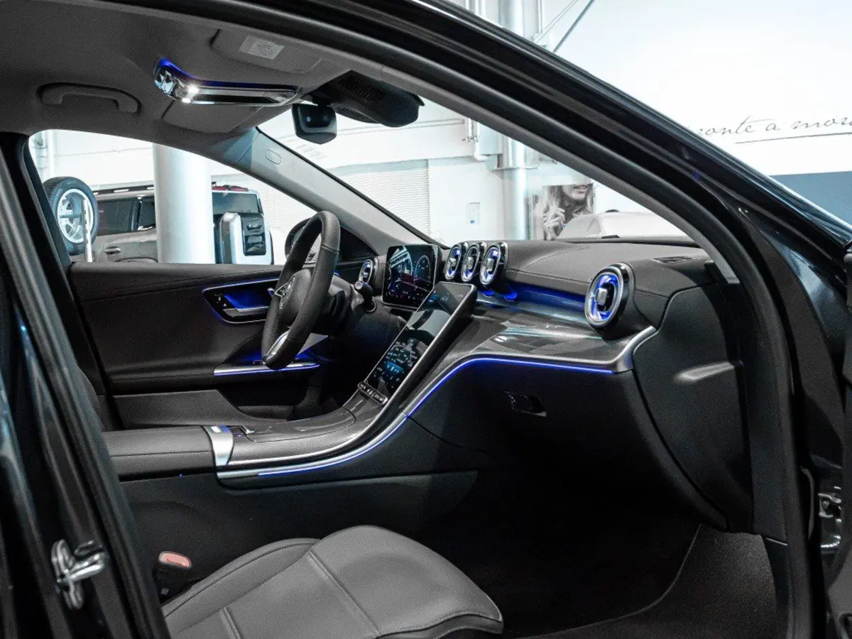 Mercedes-Benz Classe C nuova a Ancona (18)