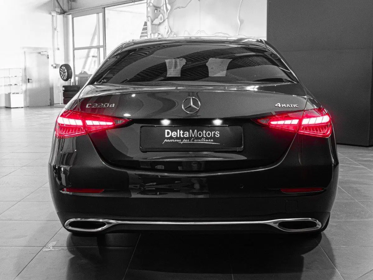 Mercedes-Benz Classe C nuova a Ancona (3)