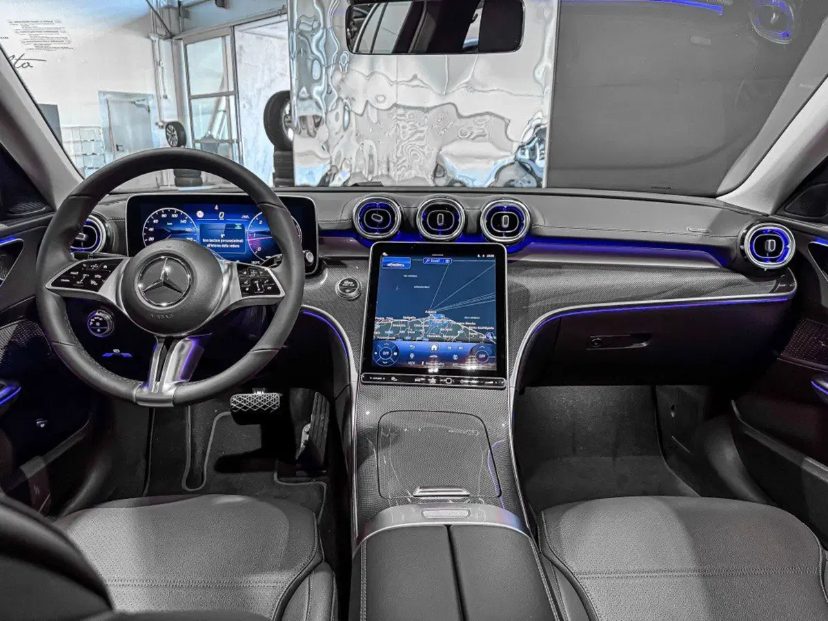 Mercedes-Benz Classe C nuova a Ancona (6)