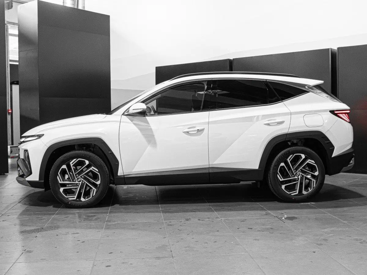 Hyundai Tucson nuova a Ancona (2)