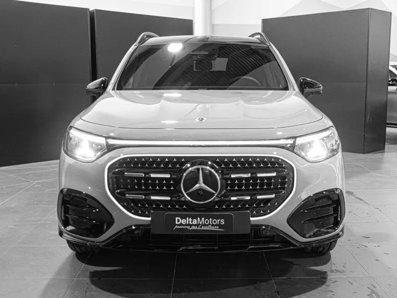 Mercedes-Benz GLB nuova a Ancona (5)