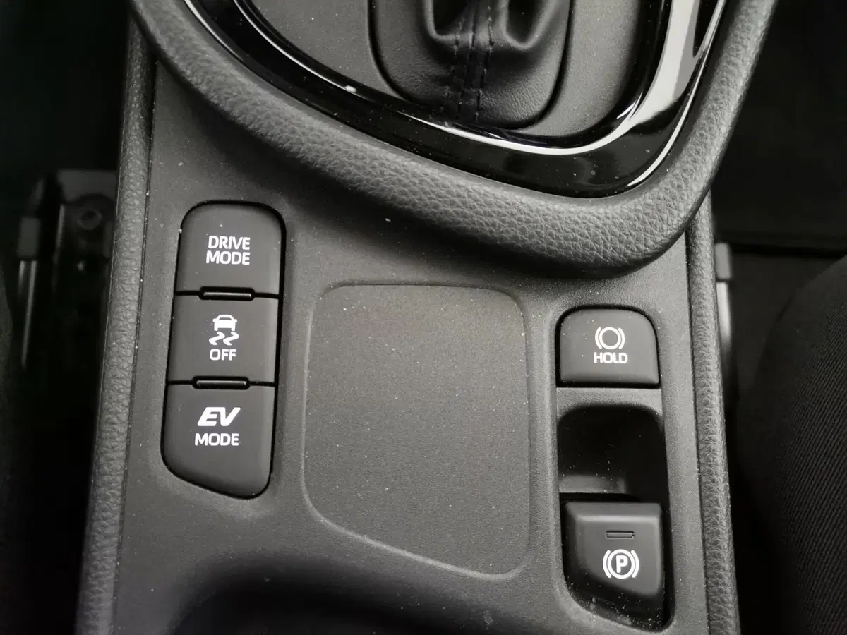 Toyota Yaris nuova a Salerno (18)