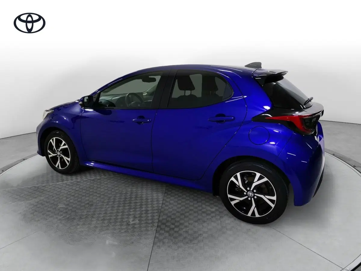 Toyota Yaris nuova a Salerno (4)
