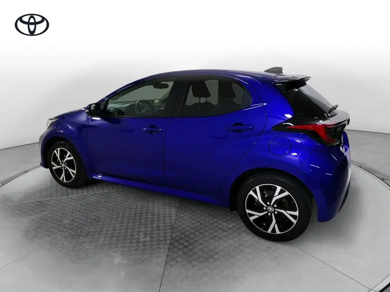 Toyota Yaris nuova a Salerno (4)