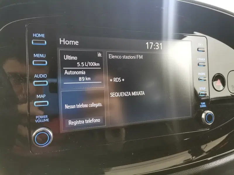 Toyota Aygo X usata a Salerno (11)
