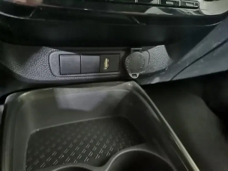 Toyota Aygo X usata a Salerno (15)