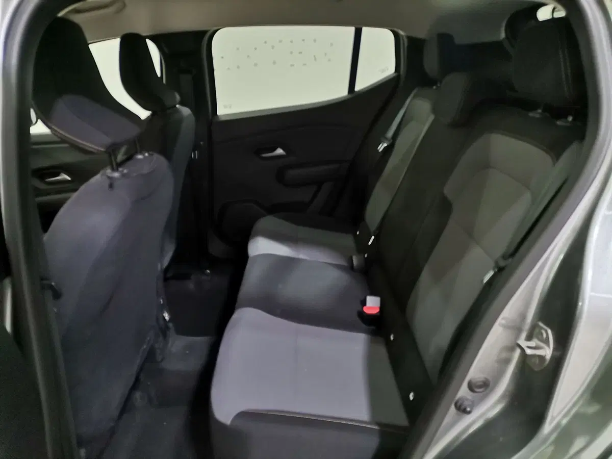 Dacia Sandero usata a Salerno (9)
