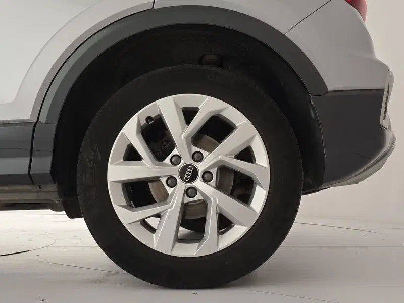 Audi Q2 usata a Asti (8)