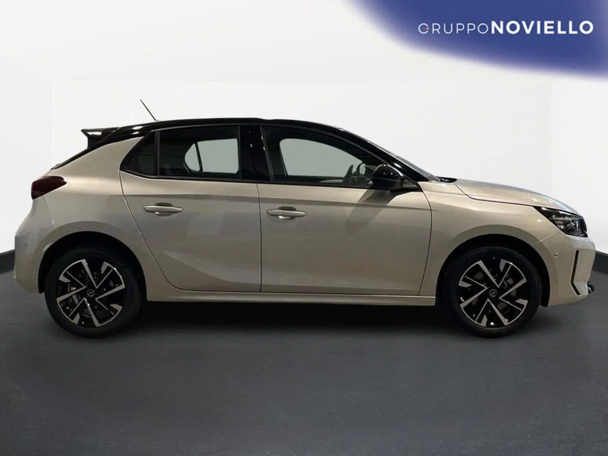 Opel Corsa nuova a Salerno (3)