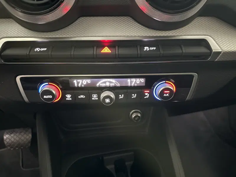 Audi Q2 usata a Napoli (16)