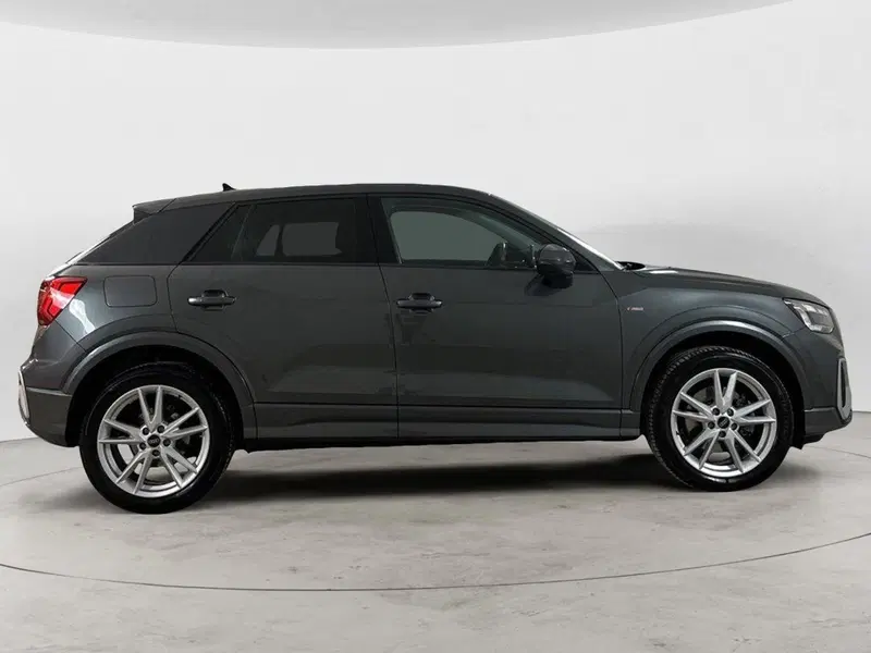 Audi Q2 usata a Napoli (3)
