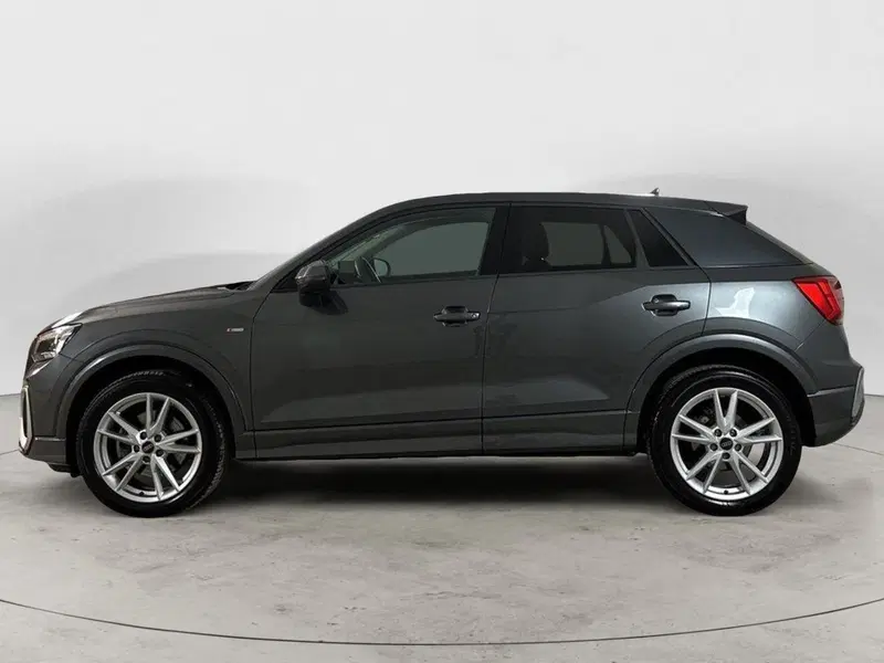 Audi Q2 usata a Napoli (4)