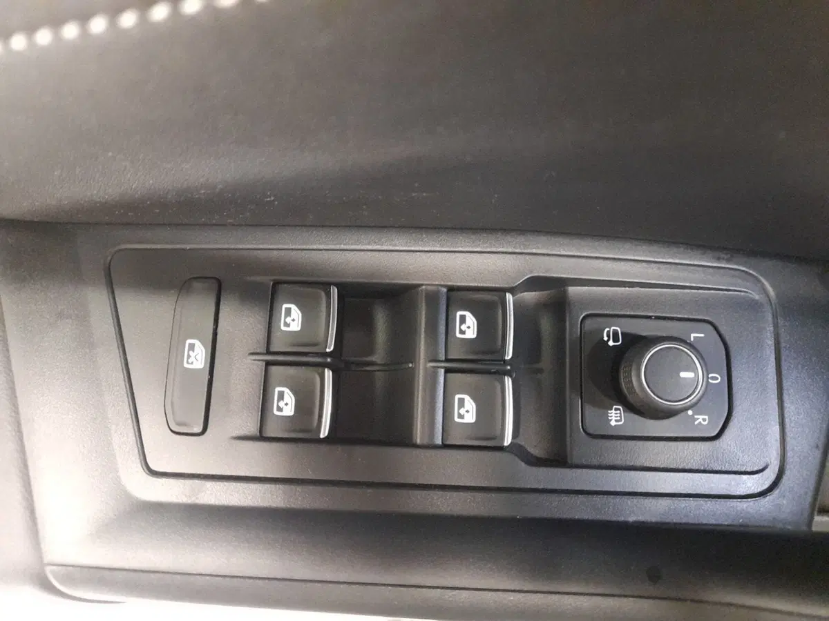Volkswagen T-Roc usata a Bologna (9)