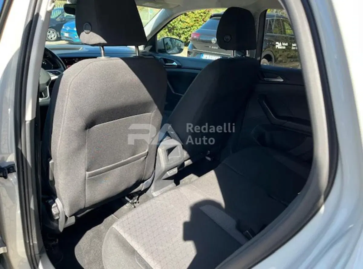 Volkswagen T-Cross usata a Lecco (7)