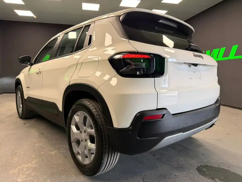 Jeep Avenger nuova a Salerno (12)