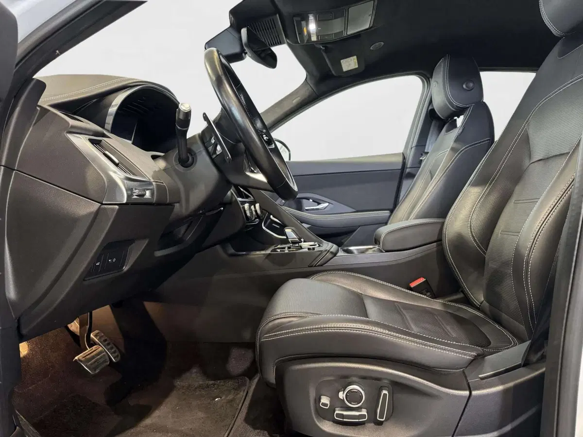 Jaguar E-Pace usata a Napoli (3)