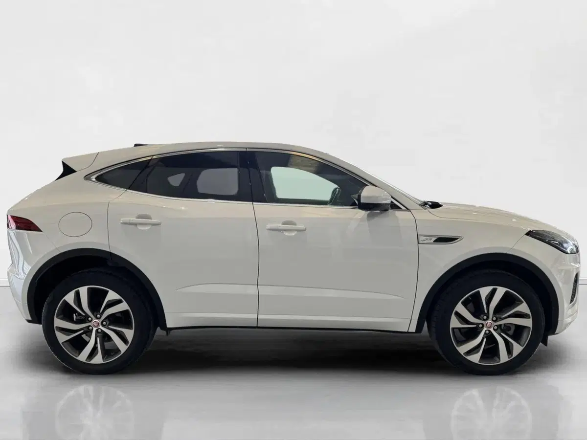Jaguar E-Pace usata a Napoli (6)
