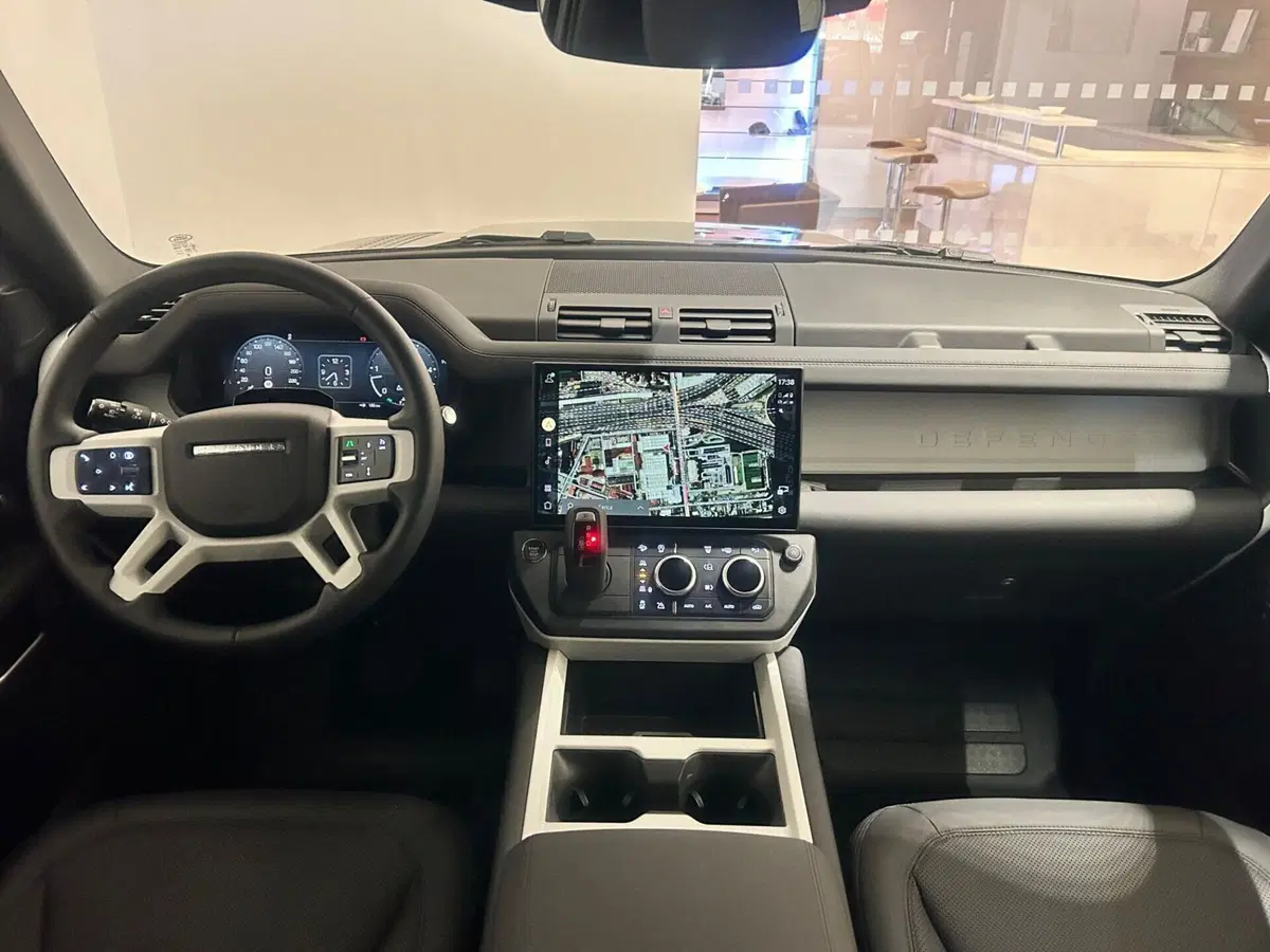 Land Rover Defender usata a Napoli (4)