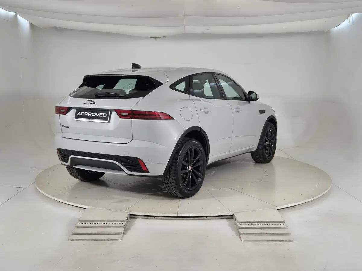 Jaguar E-Pace usata a Torino (2)