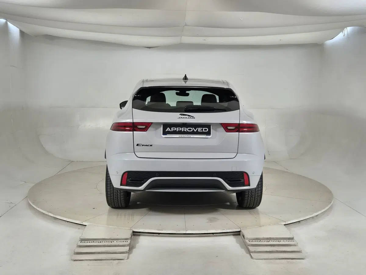 Jaguar E-Pace usata a Torino (7)