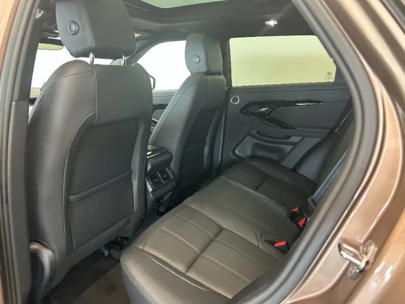 Land Rover Range Rover Evoque usata a Venezia (11)