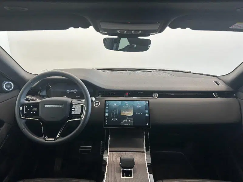 Land Rover Range Rover Evoque usata a Venezia (13)
