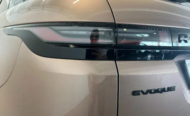 Land Rover Range Rover Evoque usata a Venezia (6)
