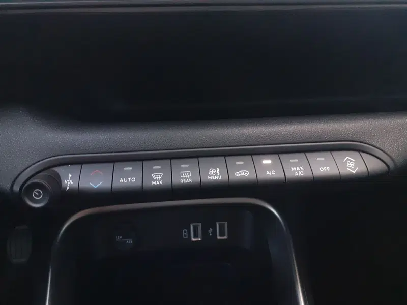 Jeep Avenger usata a Modena (12)
