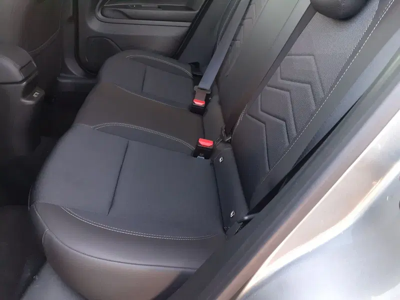 Jeep Avenger usata a Modena (6)
