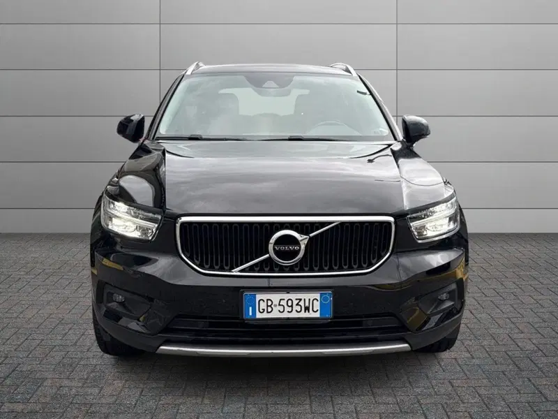 Volvo XC40 usata a Reggio Calabria (12)