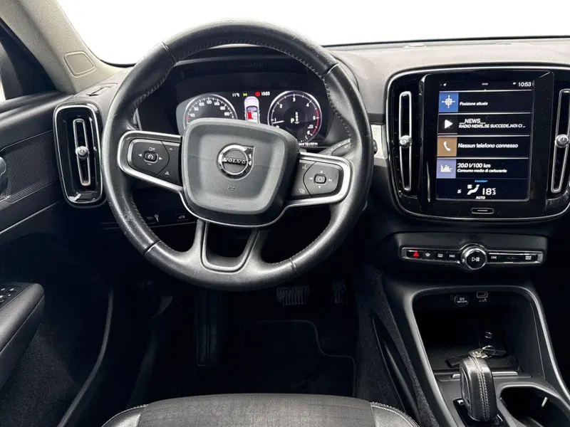 Volvo XC40 usata a Reggio Calabria (7)