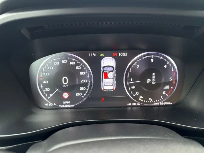 Volvo XC40 usata a Reggio Calabria (8)