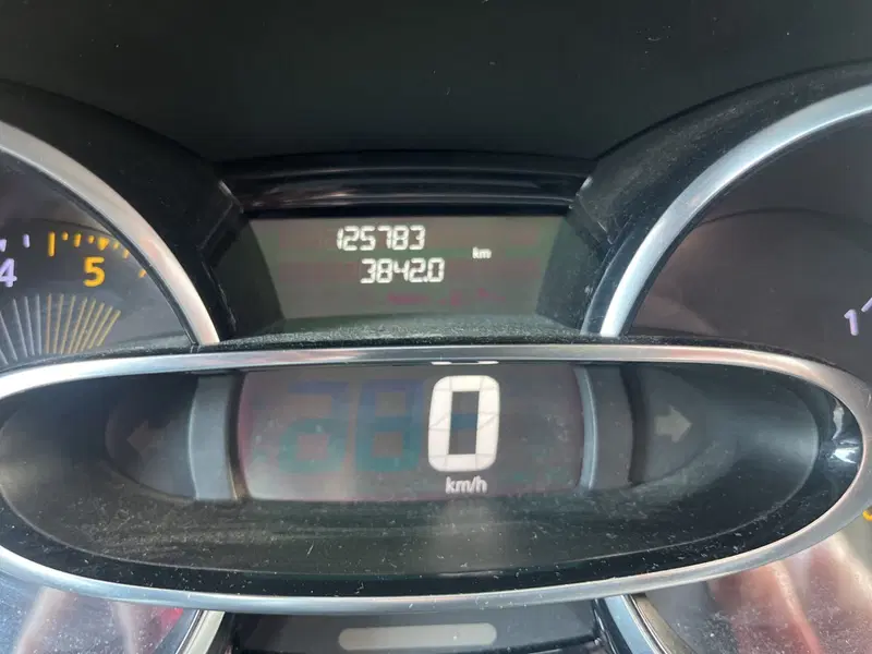 Renault Clio nuova a Massa-Carrara (11)