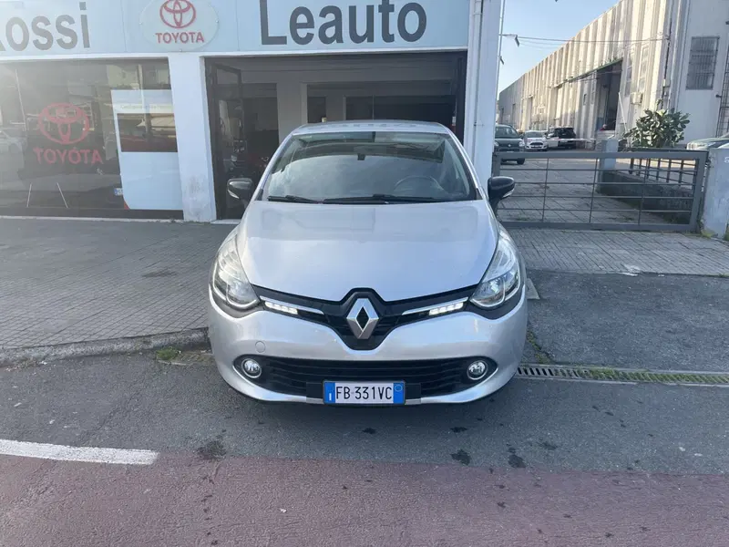 Renault Clio nuova a Massa-Carrara (4)