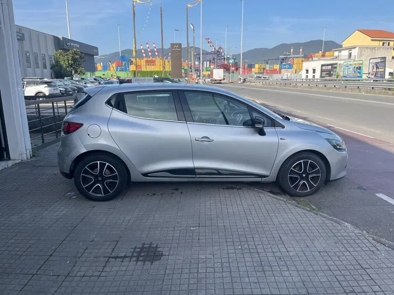 Renault Clio nuova a Massa-Carrara (6)