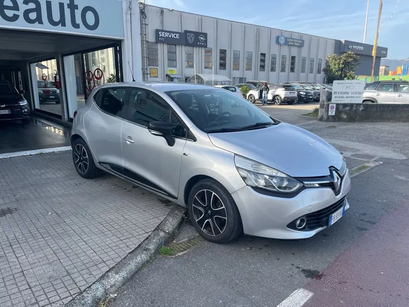 Renault Clio nuova a Massa-Carrara (7)