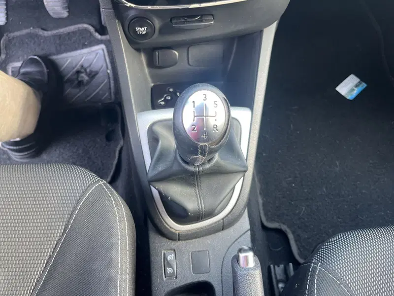 Renault Clio nuova a Massa-Carrara (9)