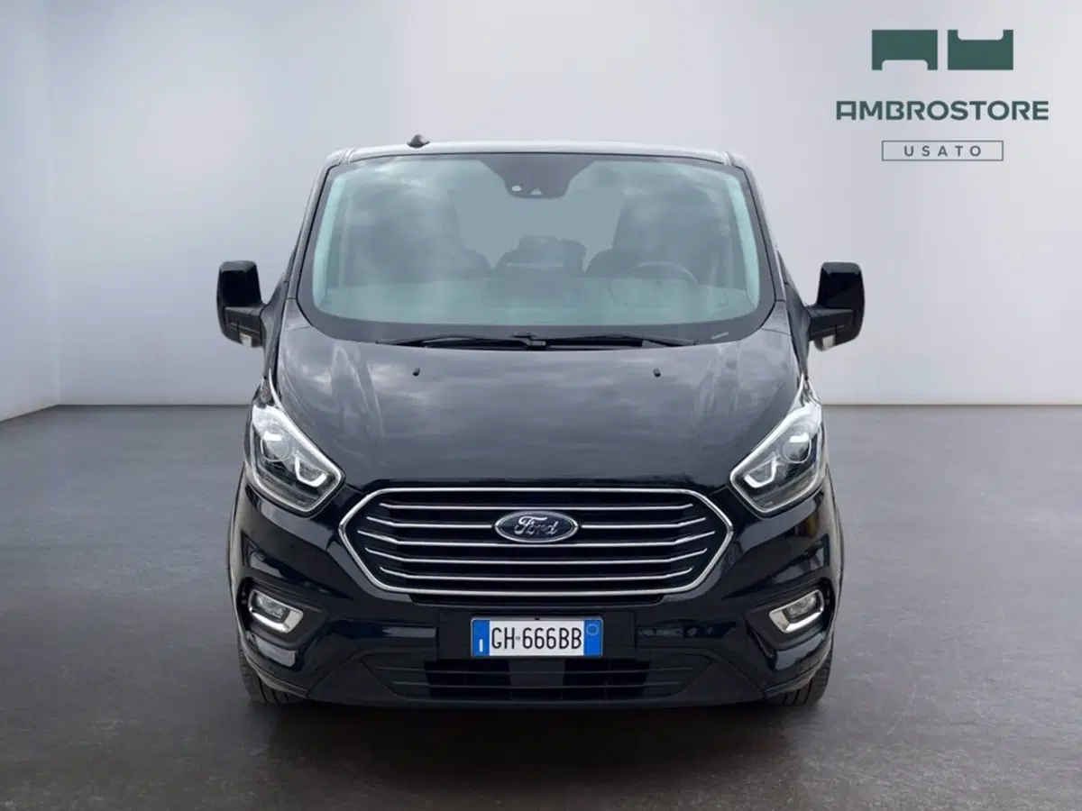Ford Tourneo Custom usata a Milano (2)